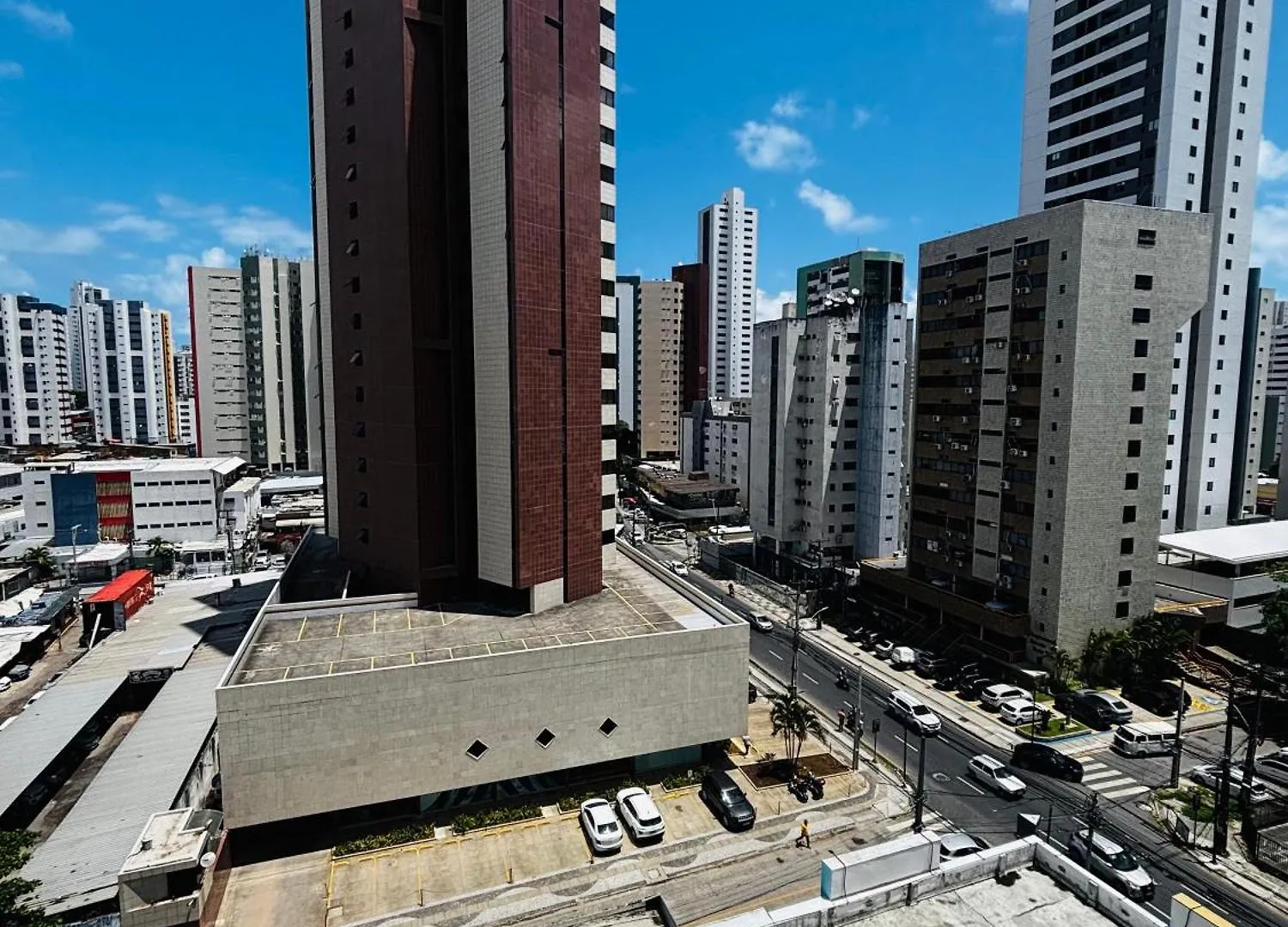 Flat a 350 metros do Shopping Daire Recife