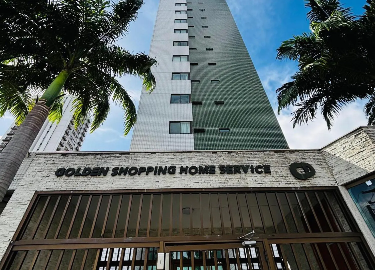 Flat a 350 metros do Shopping Daire Recife 0*,